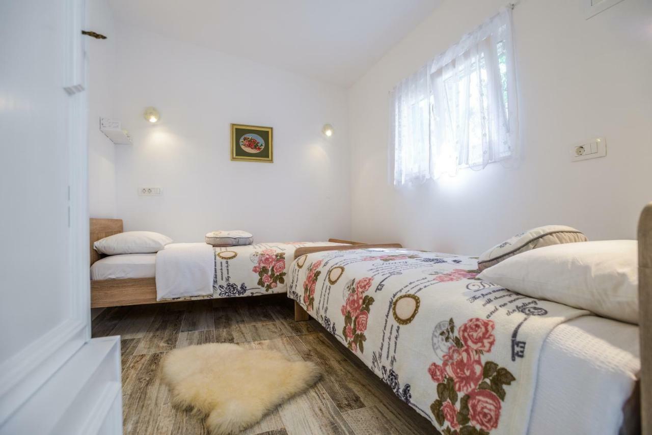 Apartment Old Cottage Задар Екстериор снимка